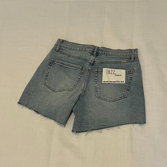 New without Tag 1822 Denim High Rise Loose Shorts 00/24 Light Wash Blue - Picture 2 of 2